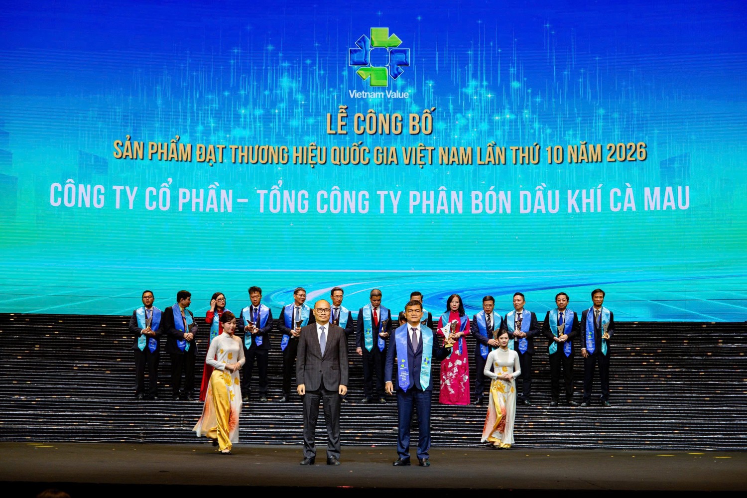 Phân bón Cà Mau: 15 năm một hành trình - tự hào 7 lần liên tiếp đạt Thương hiệu quốc gia Việt Nam Phân bón Cà Mau: 15 năm một hành trình - tự hào 7 lần liên tiếp đạt Thương hiệu quốc gia Việt Nam