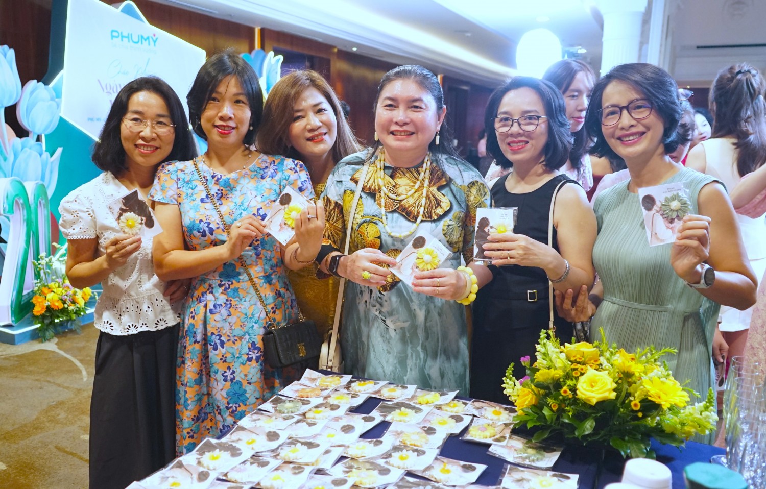 PVFCCo - Phú Mỹ tôn vinh những đóng góp của đội ngũ nữ cán bộ, người lao động PVFCCo - Phú Mỹ tôn vinh những đóng góp của đội ngũ nữ cán bộ, người lao động