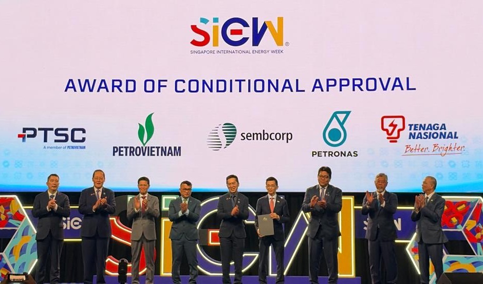 Singapore chấp thuận có điều kiện dự án xuất khẩu điện tái tạo từ Việt Nam