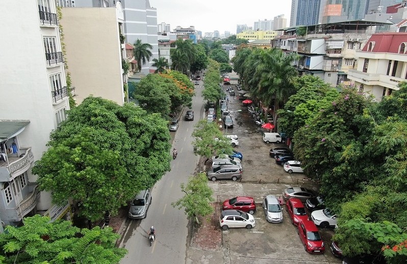 Gọi tên nhau qua... biển số xe (!)