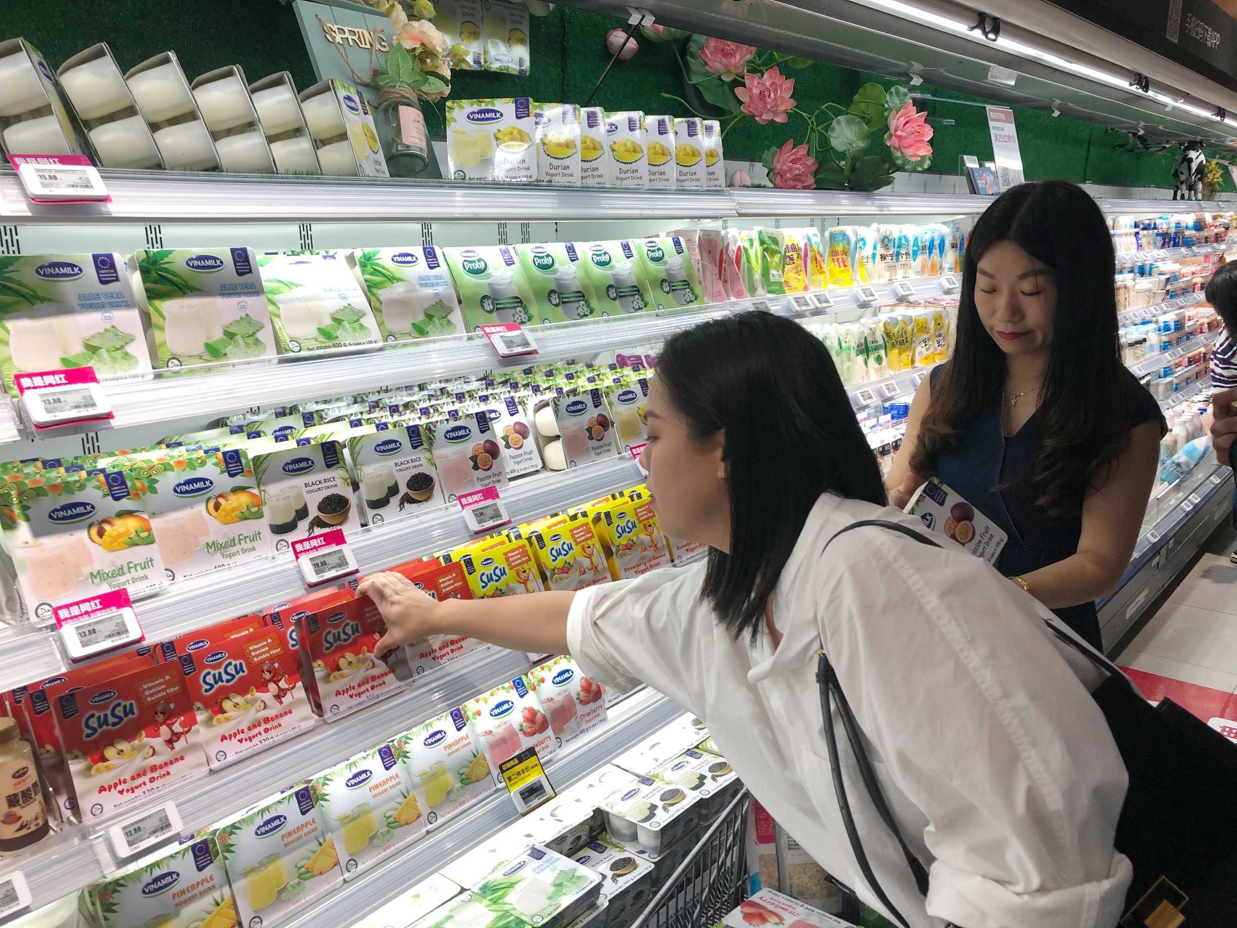 Tin vui về lô sữa xuất khẩu đầu năm từ Vinamilk hứa hẹn một năm lạc quan cho ngành sữa