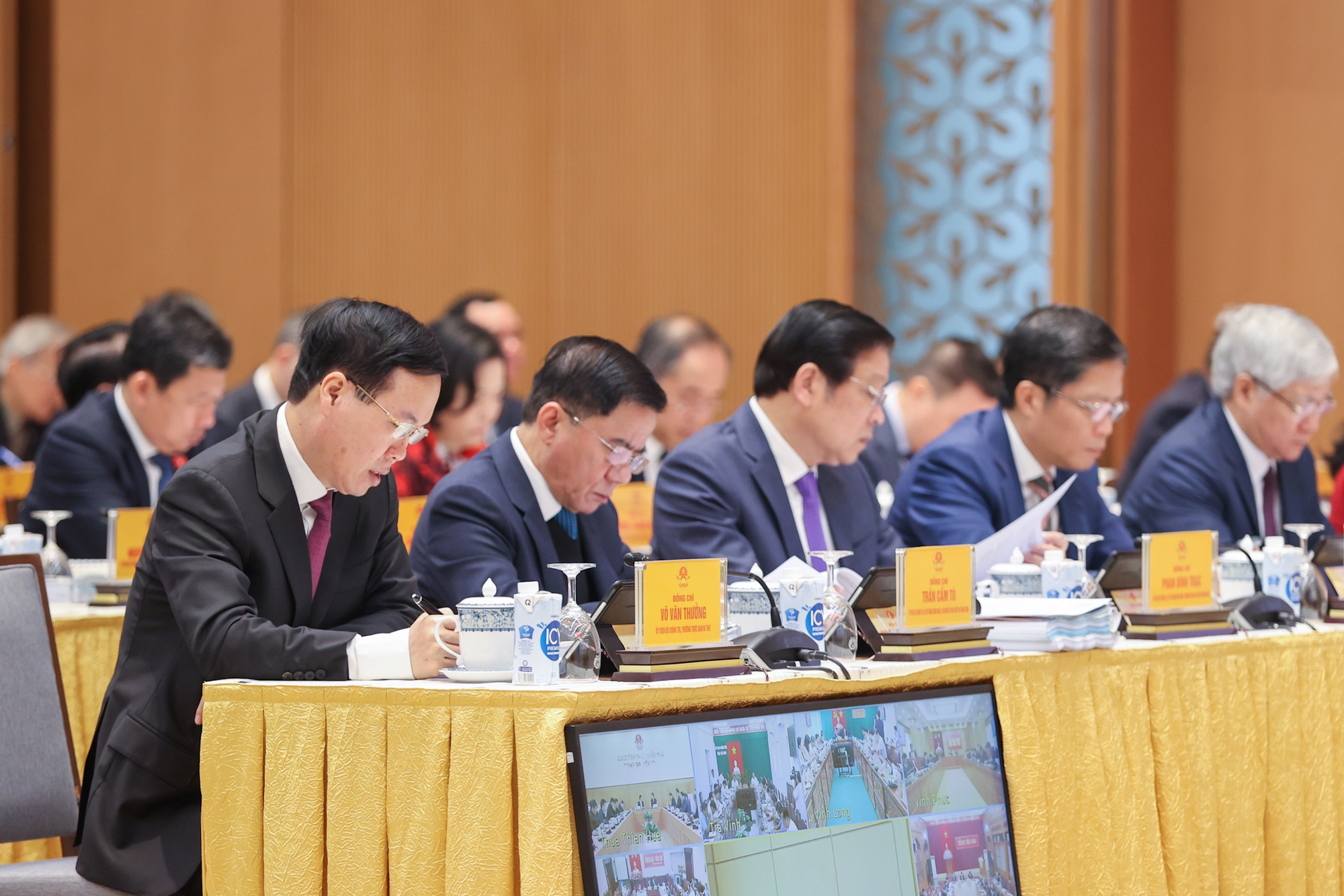 6 quan điểm, trọng tâm chỉ đạo điều hành, 11 nhóm nhiệm vụ, giải pháp chủ yếu phát triển KTXH năm 2023 - Ảnh 4.