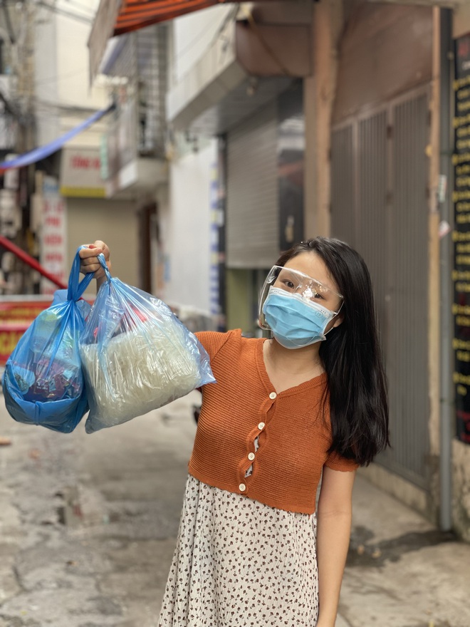 Những điều tử tế tôi nhận được khi sống trong khu phong tỏa - 3