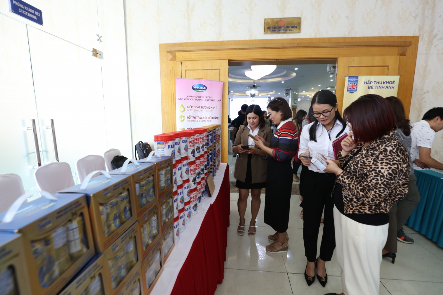 Vinamilk đồng hành cùng chương trình tập huấn truyền thông sức khỏe về dinh dưỡng cho người bệnh