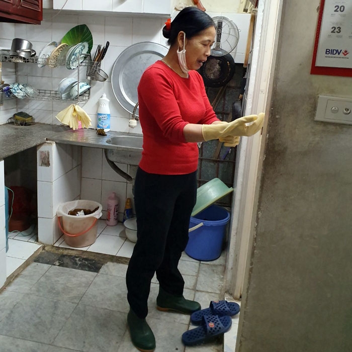 Chị Lan- làm nghề đồng nát nhưng chuyên đi dọn nhà ngày Tết