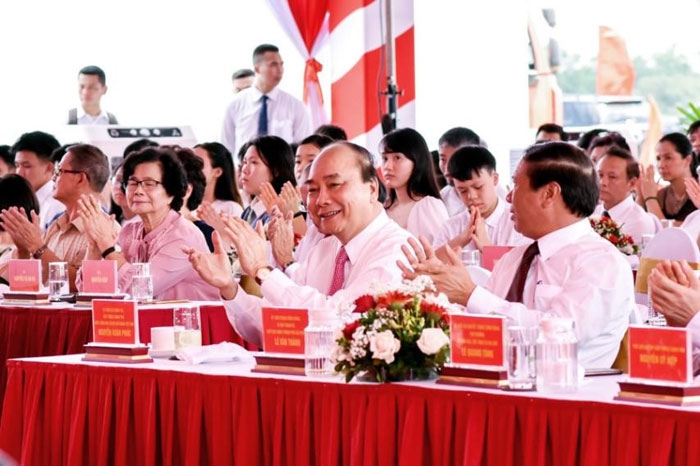 vingroup khoi cong du an cong vien chu de lon nhat viet nam