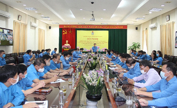 Công đoàn TKV tích cực thực hiện mục tiêu  kép