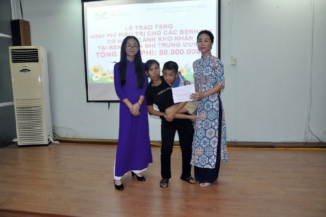 kieu bao cung gay quy cho truong sa nha gian dk 1 va huong ve que huong
