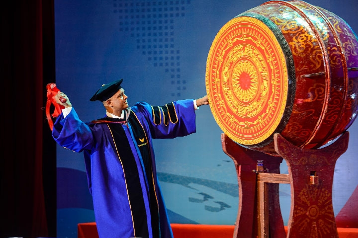 qs-5-sao-be-phong-de-vinuni-chinh-phuc-giac-mo-dai-hoc-dang-cap-the-gioi