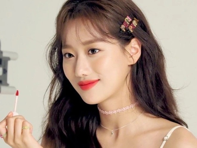 Sao Hàn ngày 8/1/2022: Naeun (April) được “giải oan” sau loạt scandal bạo lực học đường