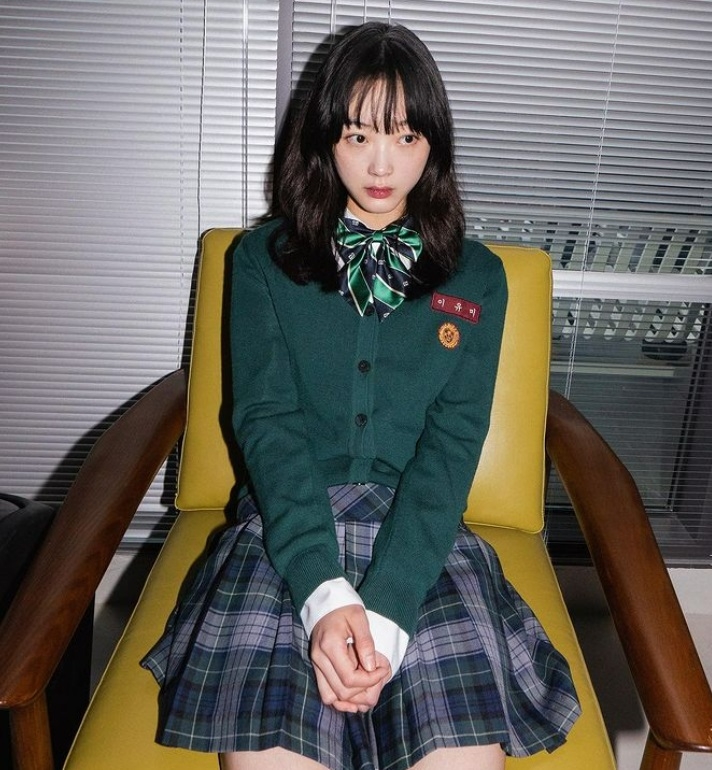 Sao Hàn ngày 13/2/2022: Lee Yoo Mi “All of Us Are Dead” tiết lộ từng muốn phẫu thuật thẩm mỹ