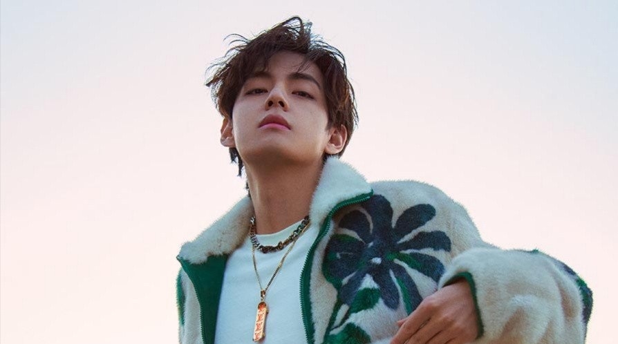 Sao Hàn ngày 16/2/2022: IU diện đồ Gucci sang trọng, thời thượng trên trang bìa tạp chí “Marie Claire”