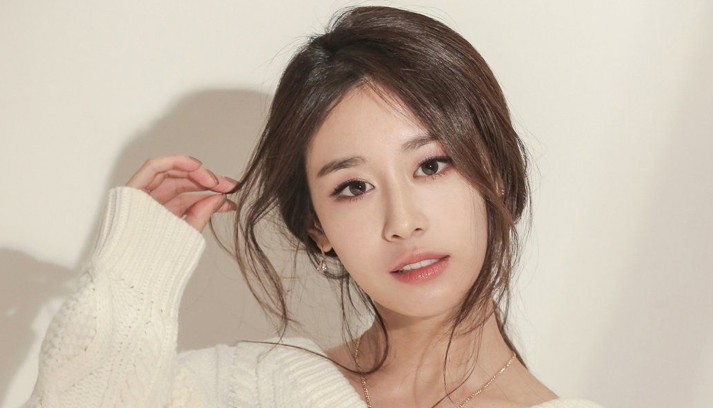 Sao Hàn ngày 19/2/2022: Jiyeon (T-ARA) ký hợp đồng với công ty mới, chuẩn bị lấn sân sang diễn xuất