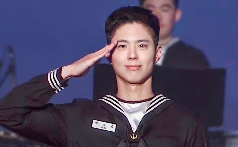 Sao Hàn ngày 22/2/2022: Park Bo Gum chính thức xuất ngũ