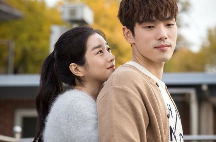 Sao Hàn ngày 28/2/2022: Seo Ye Ji xin lỗi sau 10 tháng vướng scandal với bạn trai cũ Kim Jung Hyun