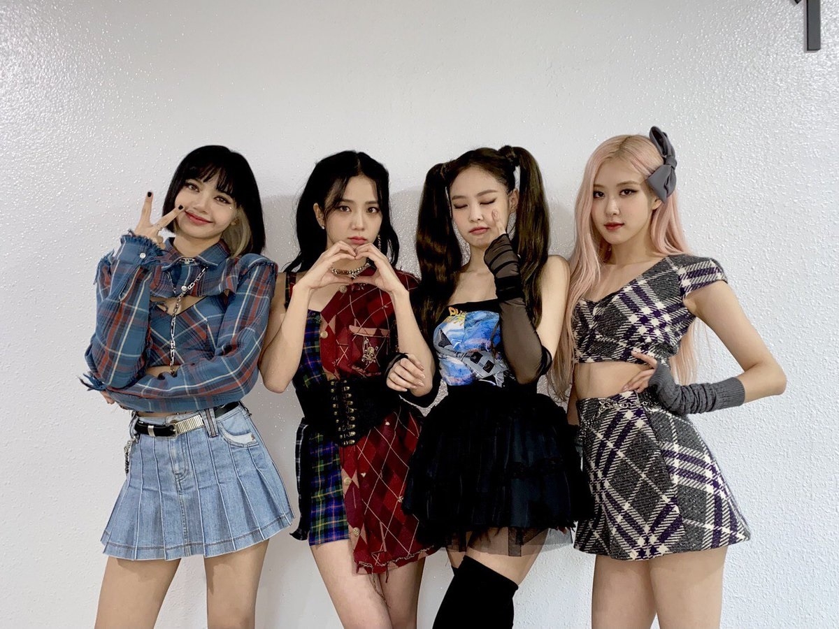 Tổng hợp sao Hàn tuần qua (28/3 - 3/4): Oh My Girl lọt nhiều bảng xếp hạng âm nhạc với “Real Love”