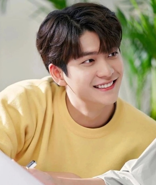 Sao Hàn hôm nay 30/7: J-Hope (BTS) và IU bất ngờ tiết lộ điểm tương đồng trên talkshow “IU’s Palette”