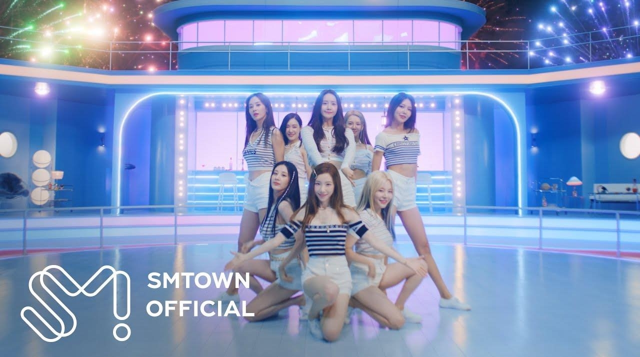 Sao Hàn hôm nay 7/8: SNSD tái xuất 