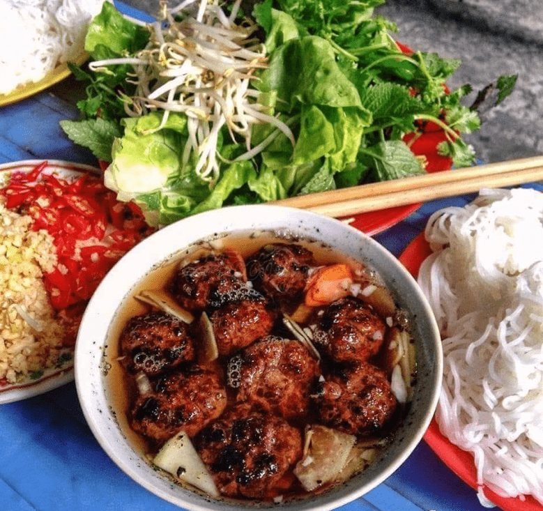 Những món ăn đường phố nổi tiếng của Việt Nam