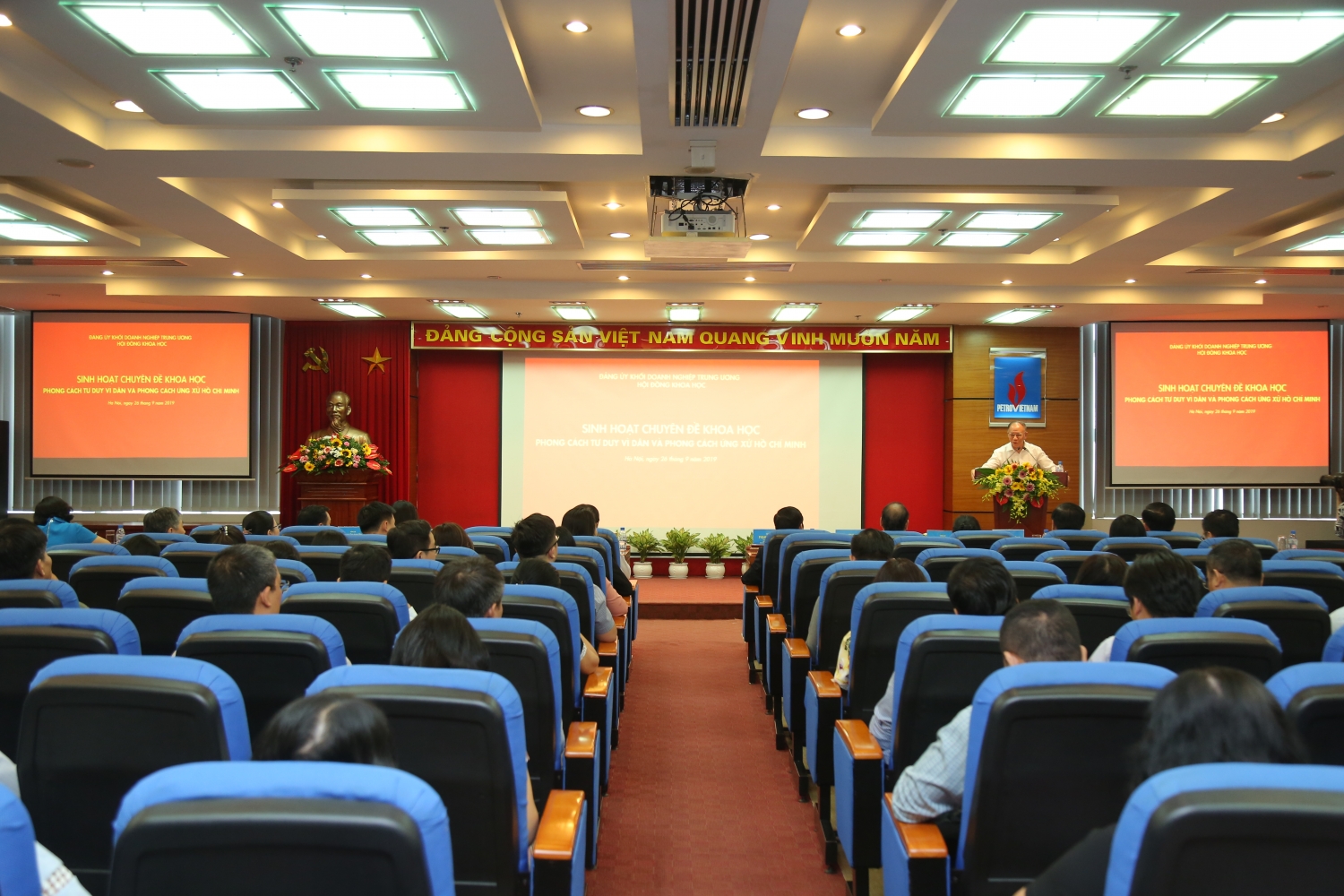 sinh hoat chuyen de phong cach tu duy vi dan va phong cach ung xu ho chi minh