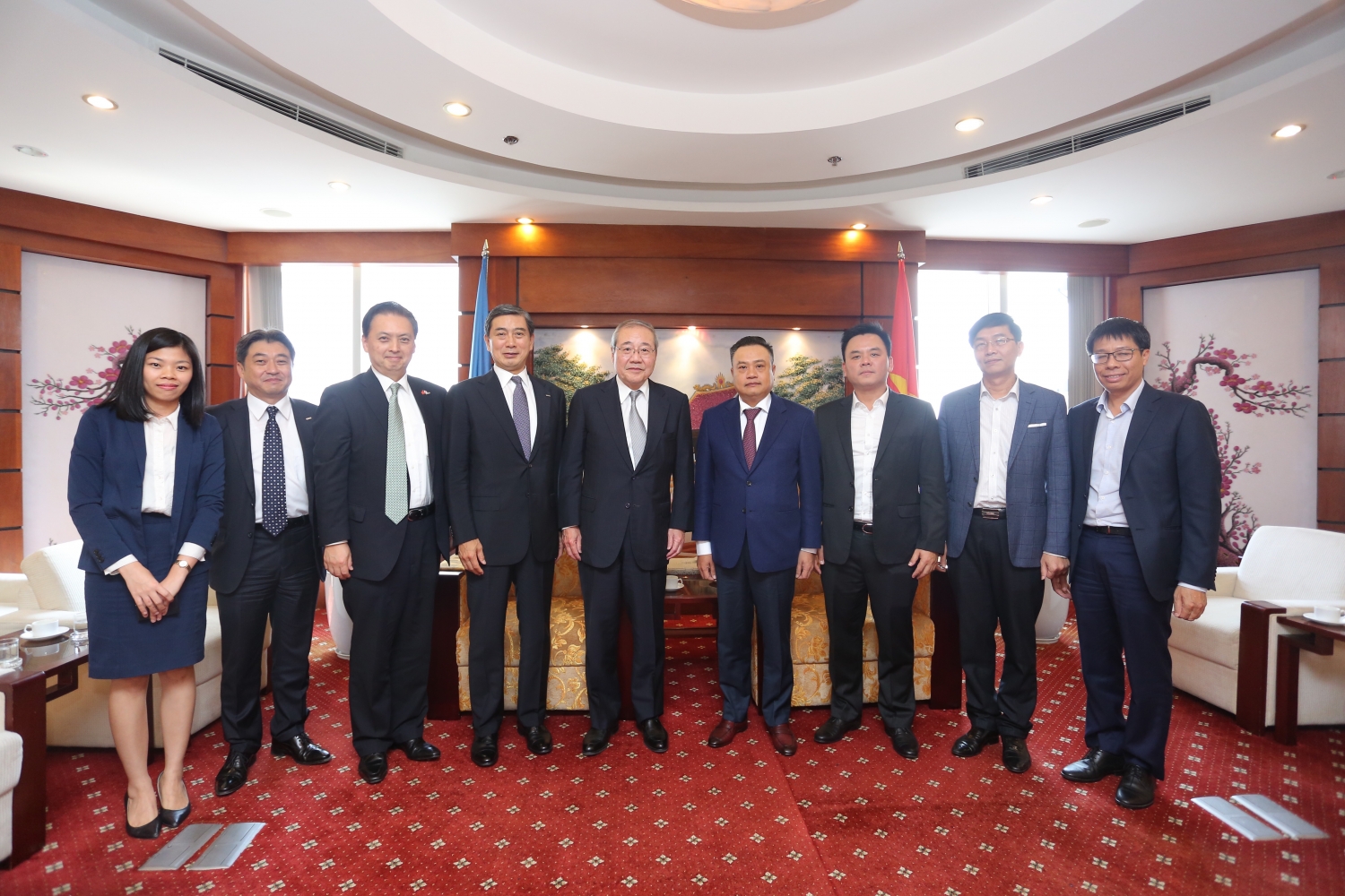 chu tich hdtv petrovietnam tiep chu tich ngan hang smbc