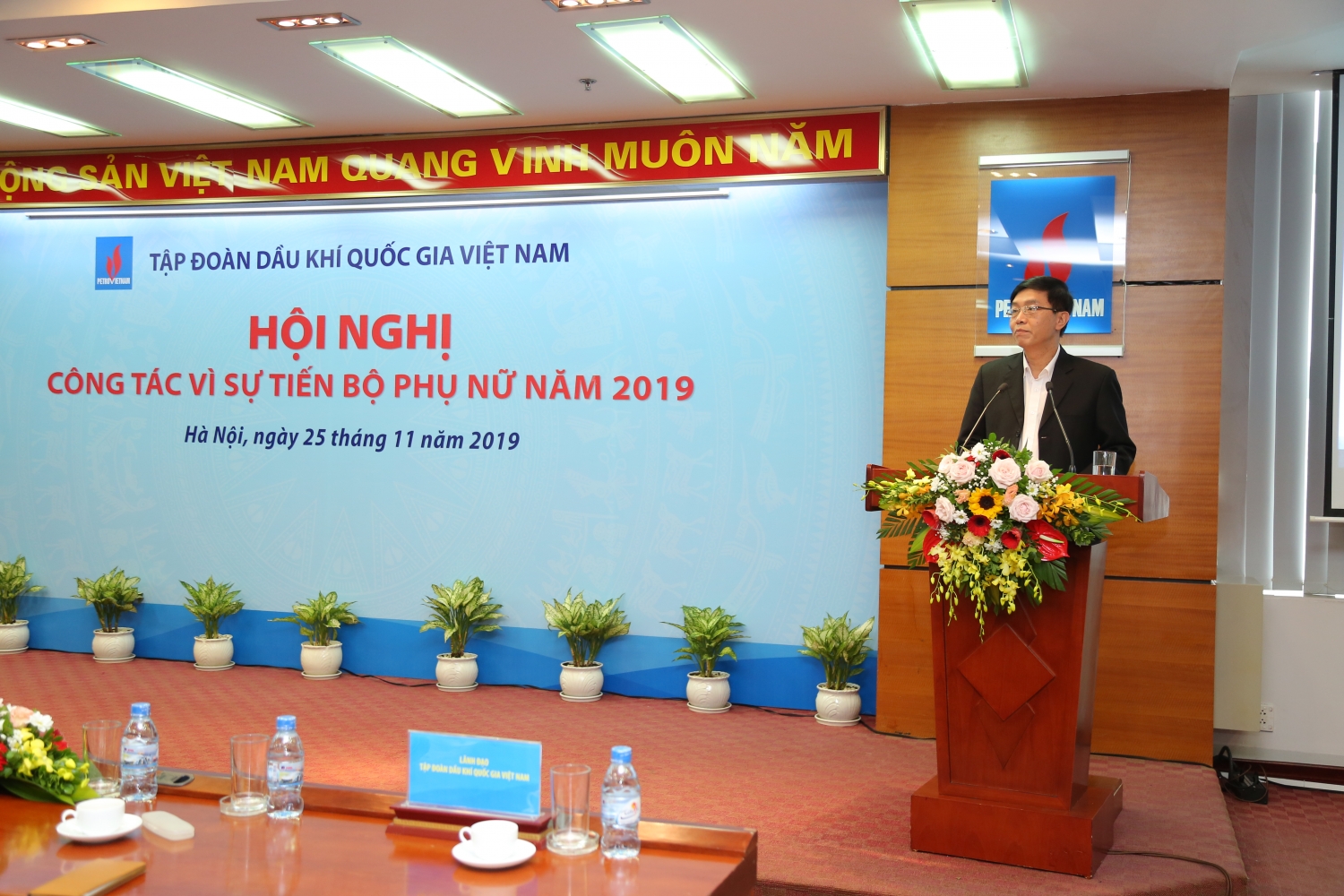 cong tac binh dang gioi va vstbpn luon dong gop khong nho vao thanh tich chung cua pvn