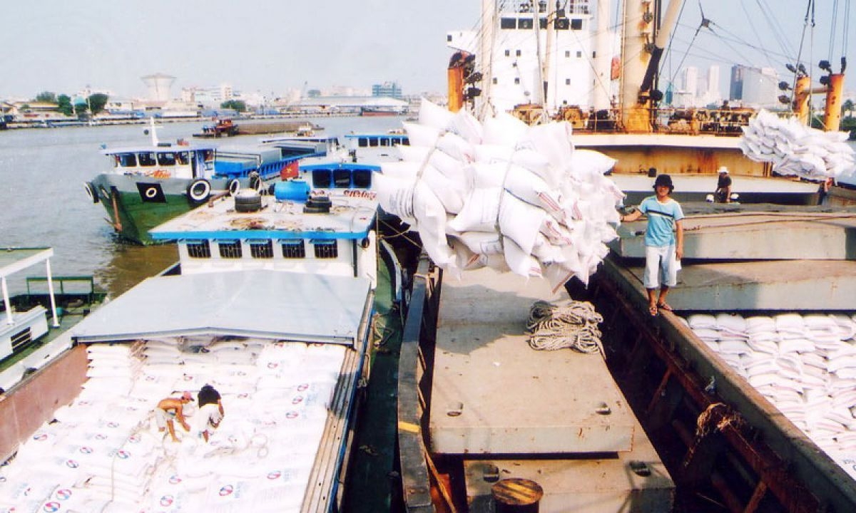 viet nam xep hang nhat goi thau 30 nghin tan gao cho philippines