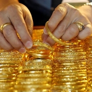 Tin tức kinh tế ngày 4/5: Tiêu thụ vàng của Việt Nam tăng 6%