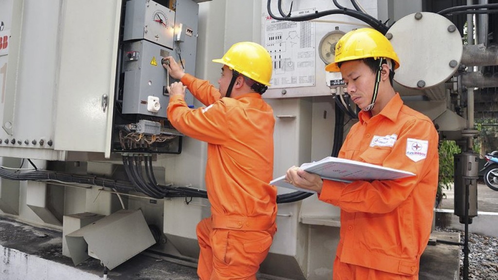 Chưa điều chỉnh tăng giá điện Lộ trình áp dụng thí điểm cách tính giá điện 2 thành phần
