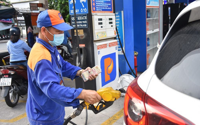 Tin tức kinh tế ngày 25/8: Giá xăng nhập lại sắp chạm mốc 30.000 đồng/lít