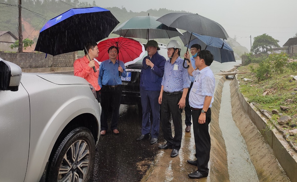 Văn phòng Ban Chỉ đạo Quốc gia về phát triển điện lực kiểm tra và đôn đốc tiến độ bàn giao mặt bằng đường dây 500kV mạch 3 đoạn qua địa phận Kỳ Anh (Hà Tĩnh)