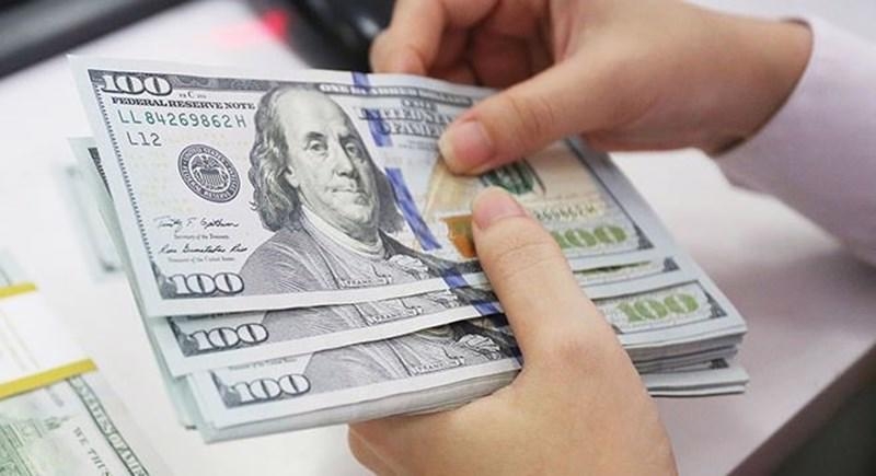 Tin tức kinh tế ngày 24/10: Giá USD ngân hàng tăng kịch trần