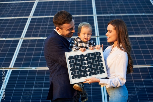 Chuyển động Năng lượng bền vững trong tuần qua (11/4 - 17/4): Đẩy nhanh quá trình khử carbon toàn cầu nhằm từ bỏ nguồn năng lượng của Nga