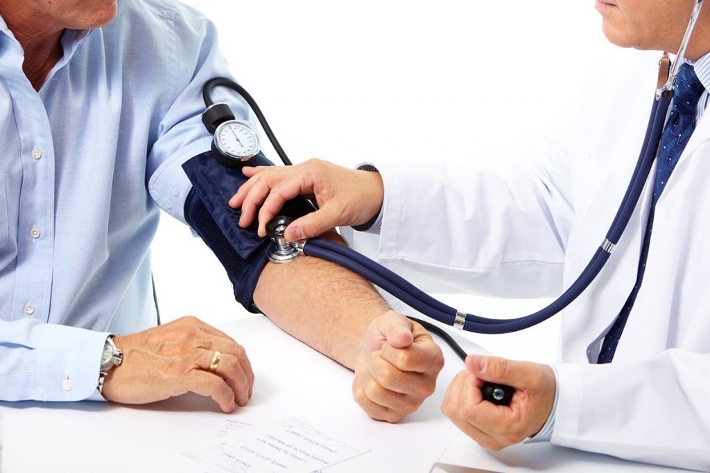 Làm sao để phòng ngừa và điều trị bệnh huyết áp thấp