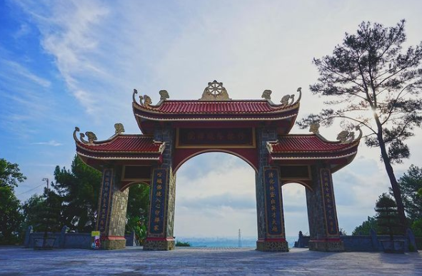 Thiền viện Trúc Lâm Hàm Rồng bình yên bên bờ sông Mã Thiền viện Trúc Lâm Hàm Rồng bình yên bên bờ sông Mã