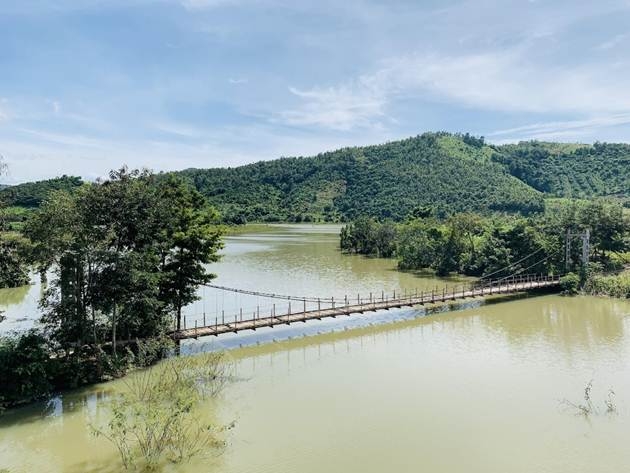 Hồ Trà Co - Điểm du lịch mới đầy hấp dẫn