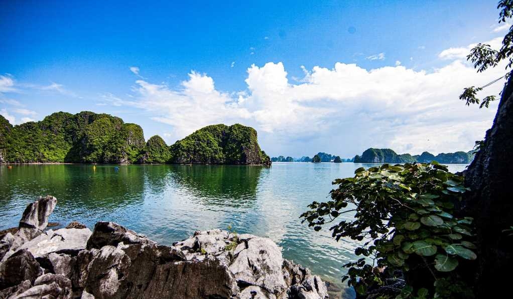 Áng Tiên - Bảo tàng thiên nhiên trong lòng di sản Vịnh Hạ Long Áng Tiên - Bảo tàng thiên nhiên trong lòng di sản Vịnh Hạ Long