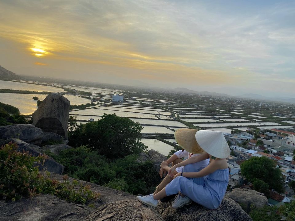 Làng bích họa Hòn Thiên - điểm chekin đầy thú vị