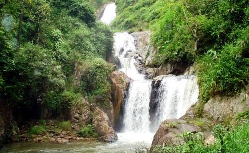 Mù Cang Chải có thác Mơ