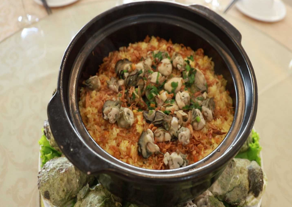 Cơm hàu tai cầm ngon lạ