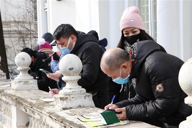 Tin Bộ Ngoại giao: Bảo hộ công dân tại Ukraine (ngày 11/3)
