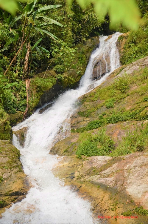 Top 8 thác nước đẹp không thể bỏ qua ở Hà Giang
