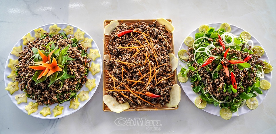 Về U Minh thưởng thức gỏi nhộng ong