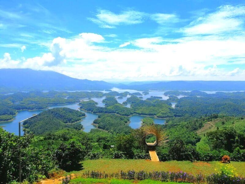 Du lịch Đắk Nông đừng quên ghé hồ Tà Đùng Du lịch Đắk Nông đừng quên ghé hồ Tà Đùng