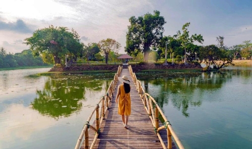 Đảo Bồng Lai - hồ Tịnh Tâm: Vườn ngự uyển bên Kinh thành Huế Đảo Bồng Lai - hồ Tịnh Tâm: Vườn ngự uyển bên Kinh thành Huế