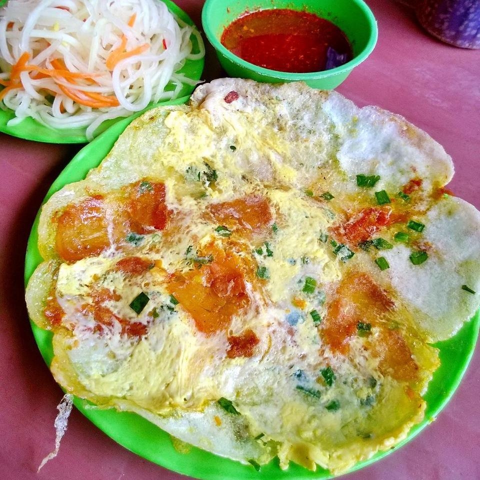 Ghé Cầu Hai, nhất định phải ăn bánh ép!