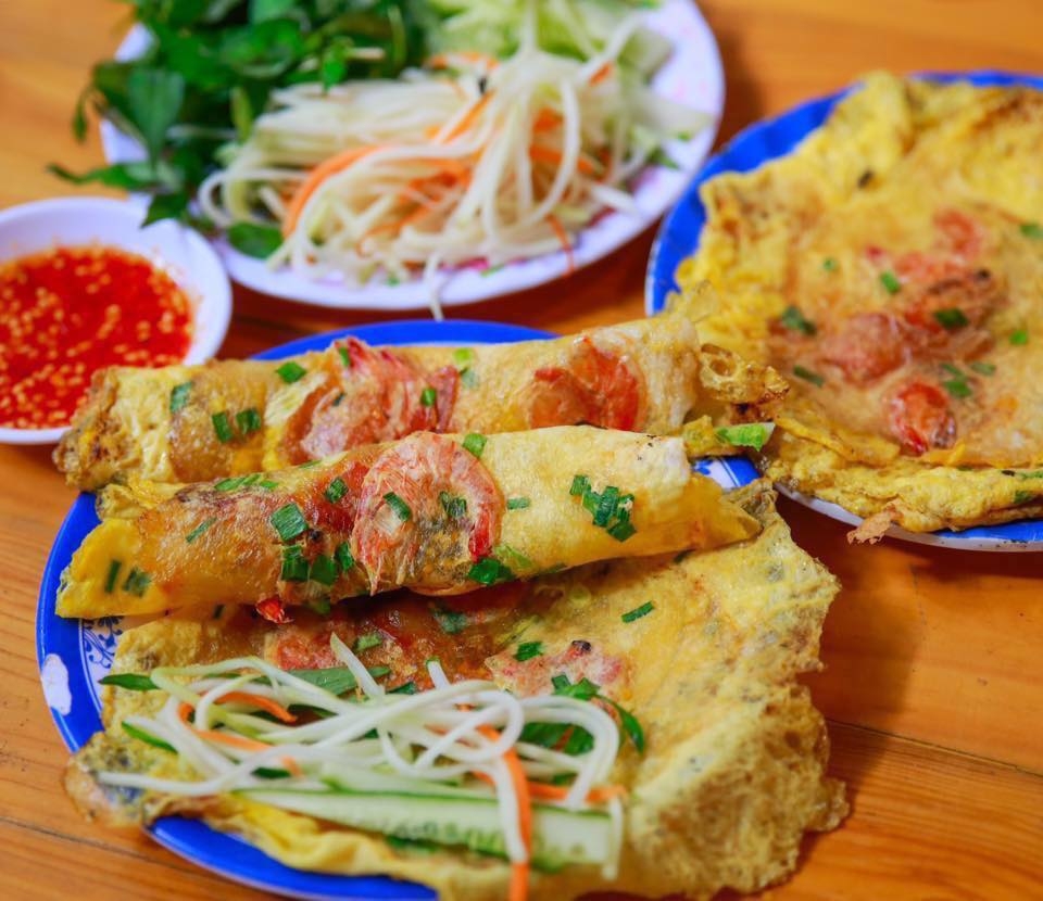Ghé Cầu Hai, nhất định phải ăn bánh ép!