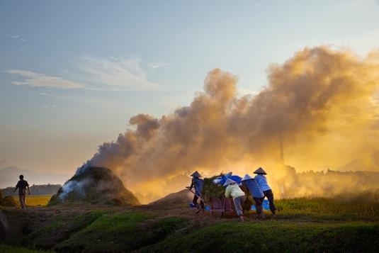 Tăng cường triển khai thực hiện các biện pháp kiểm soát ô nhiễm không khí tại các tỉnh, thành phố đồng bằng sông Hồng