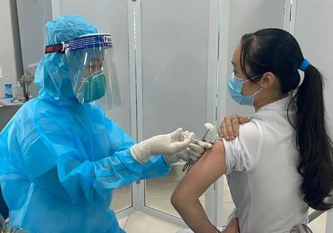 Lợi ích thực sự của tiêm vaccine phòng COVID-19 là gì?