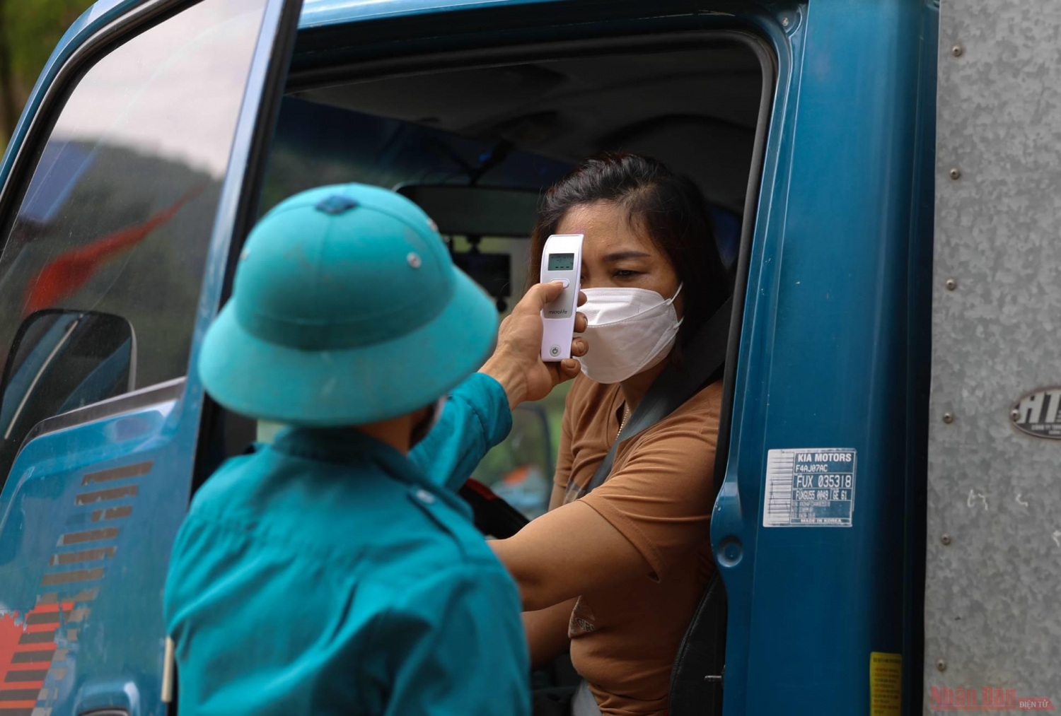Rực rỡ sắc đỏ tại "vương quốc" vải thiều Bắc Giang Rực rỡ sắc đỏ tại "vương quốc" vải thiều Bắc Giang